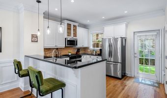 1441 Ashford Creek Cir, Atlanta, GA 30319