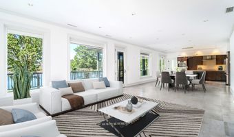 13 Kellogg St, Brookfield, CT 06804