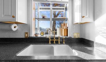 722 E 18th St, Ada, OK 74820