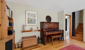 925 Old Farm Ln, Aptos, CA 95003