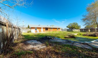 211 Perry Dr, Abbeville, LA 70510