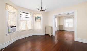9 Cummings Rd, Newport, RI 02840