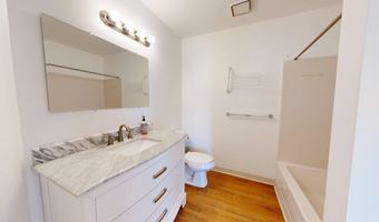 2201 S Huron Pkwy 1, Ann Arbor, MI 48104