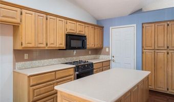 30 Kensington Dr, Bella Vista, AR 72715