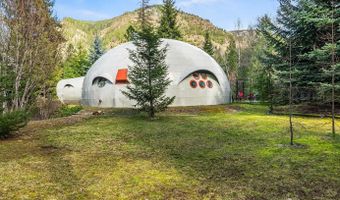 123 E Mountain View Rd, Clark Fork, ID 83811