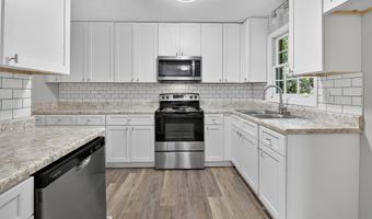 208 SHAMROCK Rd, Anniston, AL 36207
