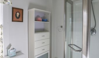 11 Durham St, Belfast, ME 04915