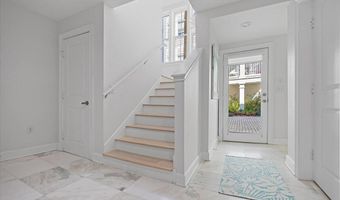 80 BEACH COTTAGE Ln 201, Atlantic Beach, FL 32233