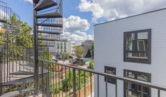 722 KENYON St NW A, Washington, DC 20010