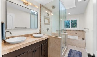 925 Moody Dr, Escondido, CA 92027
