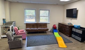 1320 Lake Dr, Ashland, OH 44805