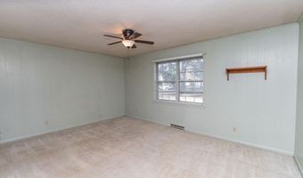 19 Skyline Dr, Adrian, MO 64720