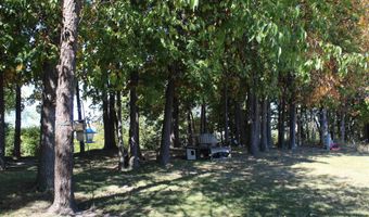 811 Thomas Dr, Angola, IN 46703