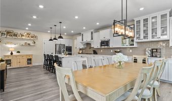 327 Crest Ln, Adams Twp., PA 16046