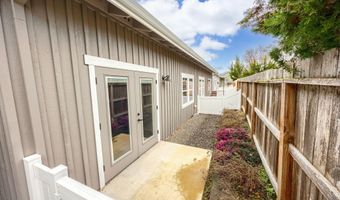 166 Mountain View Dr, Ashland, OR 97520