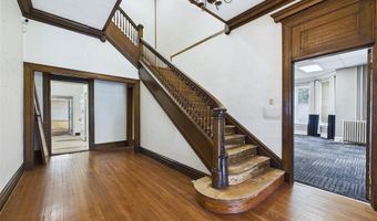 2009 Seminary St, Alton, IL 62002