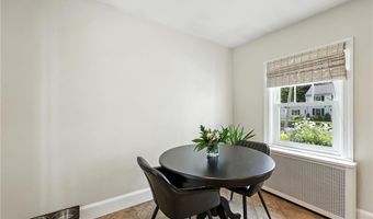 21 Don Ave, East Providence, RI 02916