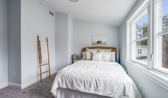 451 Essex St 2, Beverly, MA 01915