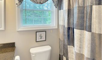 1016 State St, Bangor, ME 04401