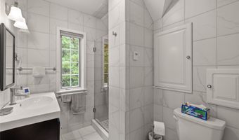 535 Forest Glen St, Ames, IA 50014