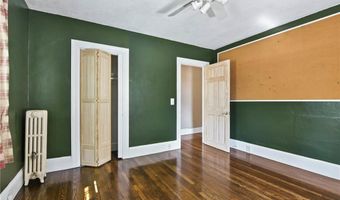 194 Gould Ave, Warwick, RI 02888