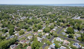 540 Sherman Ave, Belford, NJ 07718