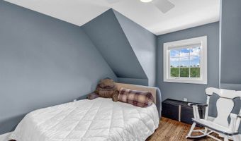174 Rolling Meadow Dr, Bangor, ME 04401