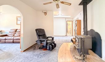 2015 THONI Rd, Addy, WA 99101