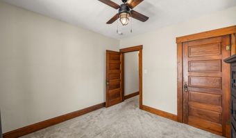 425 N 9th St, Adel, IA 50003