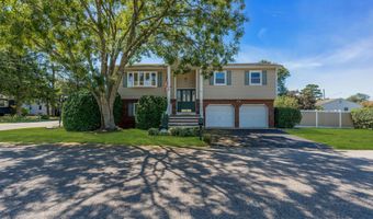 19 Spruce St, Beachwood, NJ 08722