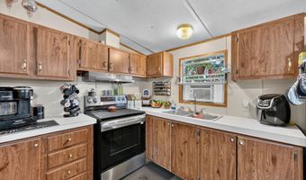 1103 Burnett Blvd, Alvarado, TX 76009