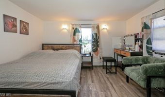 52 Riveredge Rd, Bayonne, NJ 07035