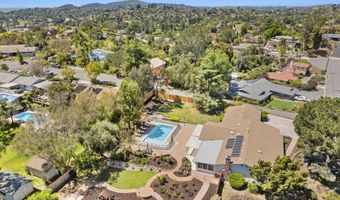10933 Sunray Pl, La Mesa, CA 91941