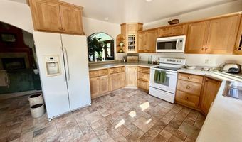 5912 5 Mile Pt Rd, Allouez, MI 49805