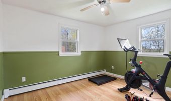 569 Benton Rd, Albion, ME 04910