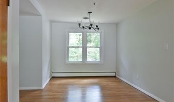 44 Cindy Ln, Warwick, RI 02886