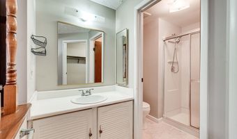 3381 MONARCH Ln, Annandale, VA 22003