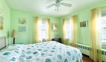 5 Byrnes St, Newport, RI 02840