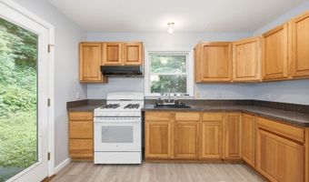 48 E Shore Dr, Alloway, NJ 07462