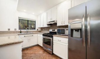 1952 Buckskin Gln, Escondido, CA 92027