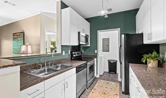 2000 Olde Eastwood Village Blvd C-206, Asheville, NC 28803