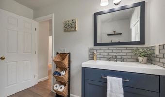 537 Pingree Hill Rd, Auburn, NH 03032