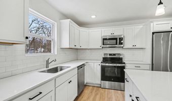 370 Sherman St, Allegan, MI 49010