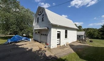 10 Palm St, Baileyville, ME 04694