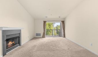 44096 NATALIE Ter 302, Ashburn, VA 20147