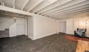9305 Cloverhurst Dr, Affton, MO 63123