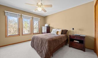 1928 N Ridge Ave, Arlington Heights, IL 60004