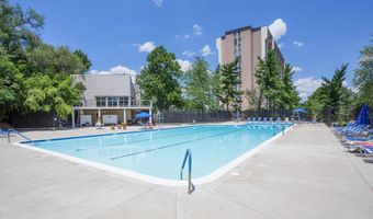 5300 HOLMES RUN Pkwy 417, Alexandria, VA 22304