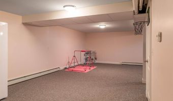 123 Lasalle Dr, Bangor, ME 04401