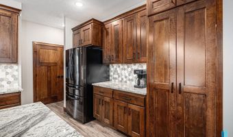 1604 W River Bend St, Brandon, SD 57005